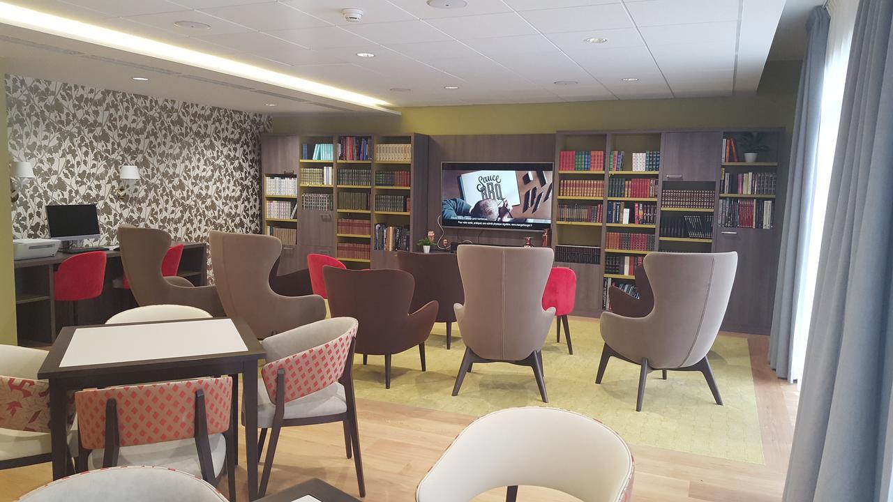 Residence Seniors Domitys Les Hautes Feuilles Reims Luaran gambar